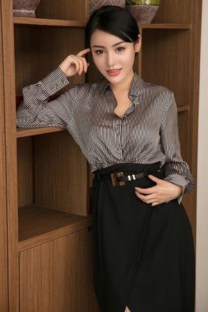 《漂亮的女邻居》在线观看_剧情片在线视频观看